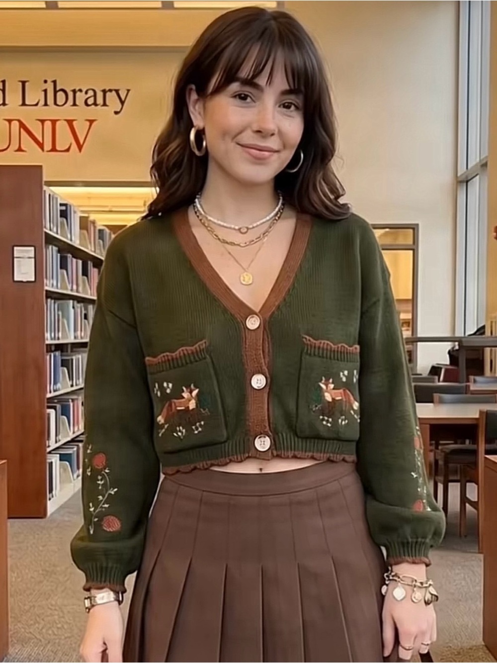 Cropped Embroidered V-Neck Cardigan Sweater - Olive Green XL